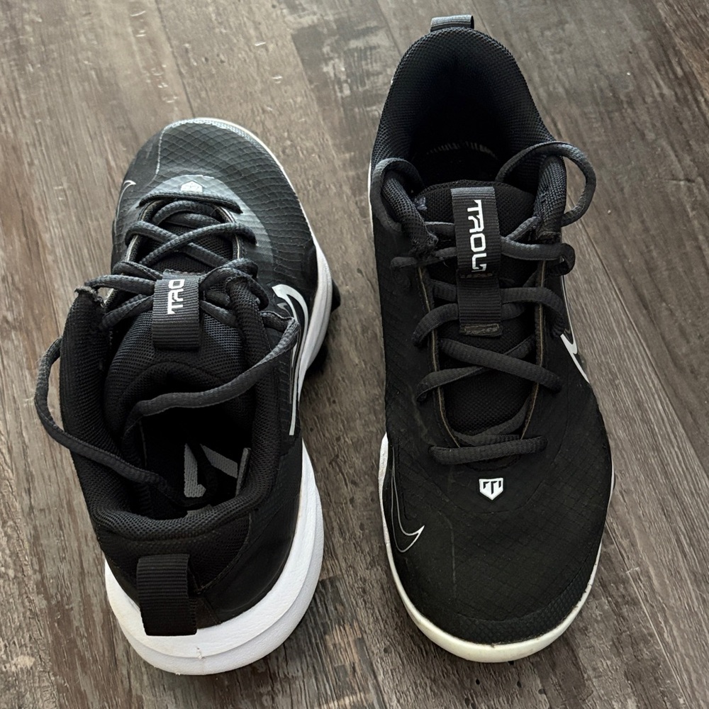 Nike Black and White Athletic Shoes
